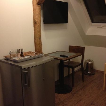 Old Town Guesthouse Erlangen Zimmer foto